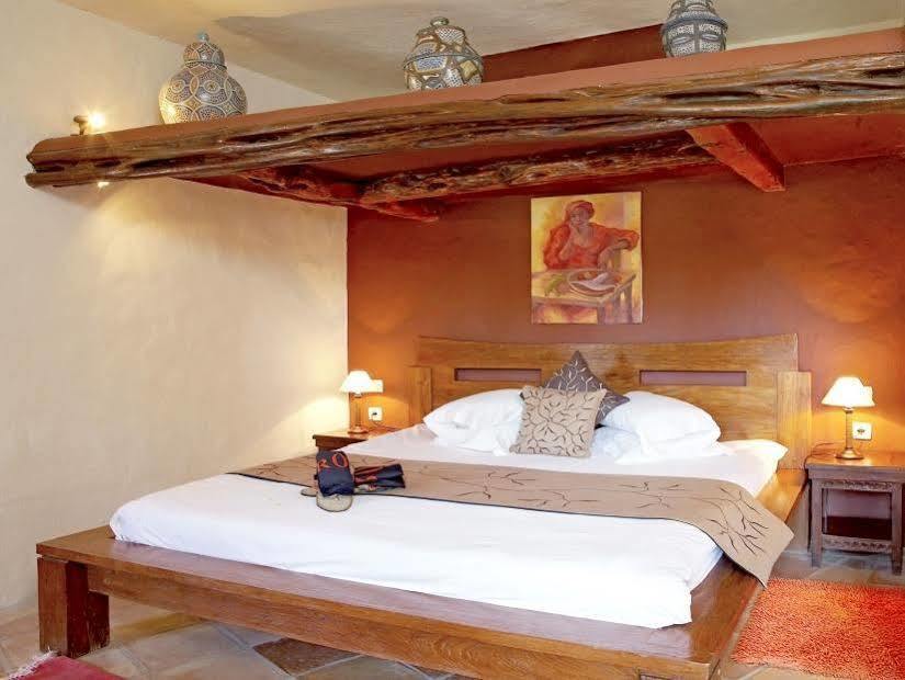 Agroturismo Atzaro Santa Eulària des Riu Εξωτερικό φωτογραφία