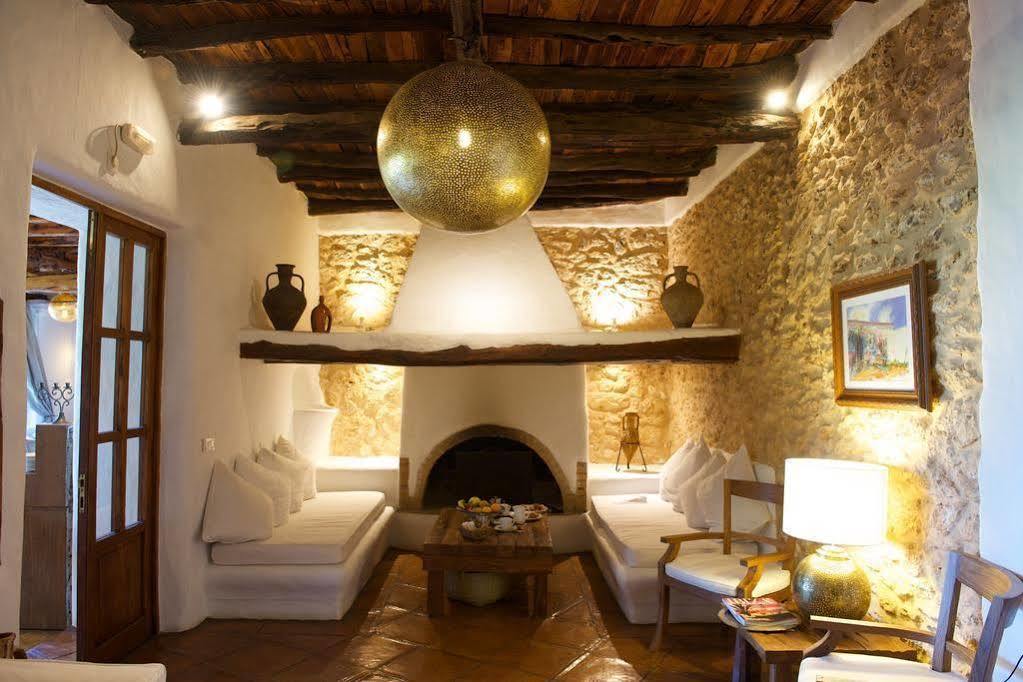 Agroturismo Atzaro Santa Eulària des Riu Εξωτερικό φωτογραφία