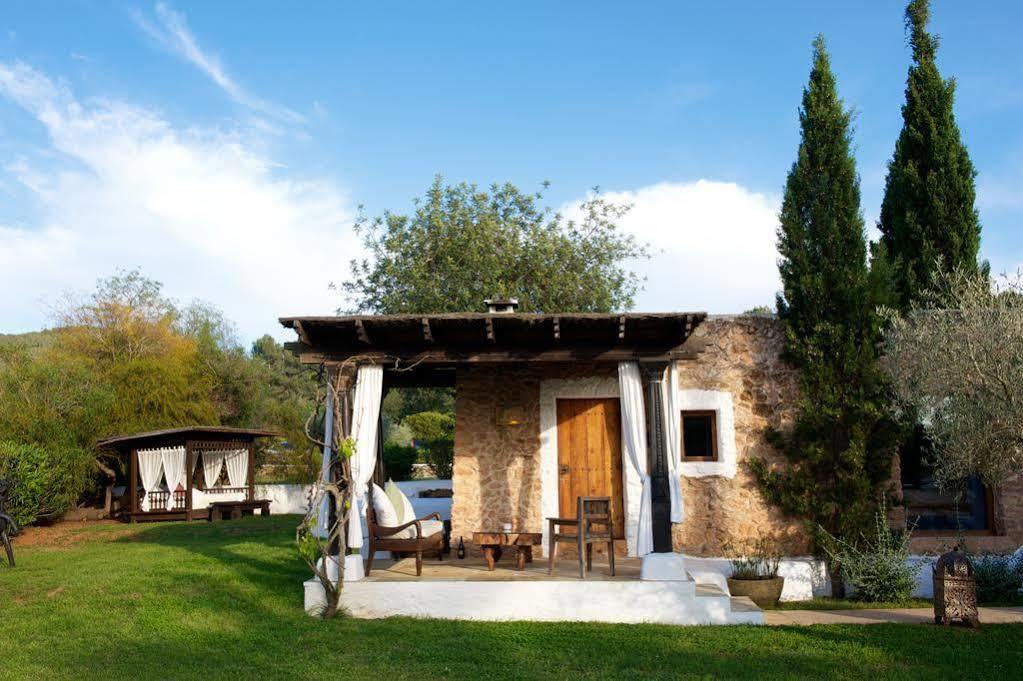 Agroturismo Atzaro Santa Eulària des Riu Εξωτερικό φωτογραφία