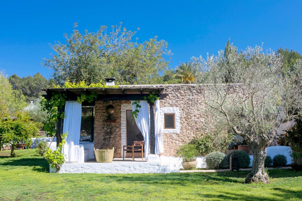 Agroturismo Atzaro Santa Eulària des Riu Εξωτερικό φωτογραφία
