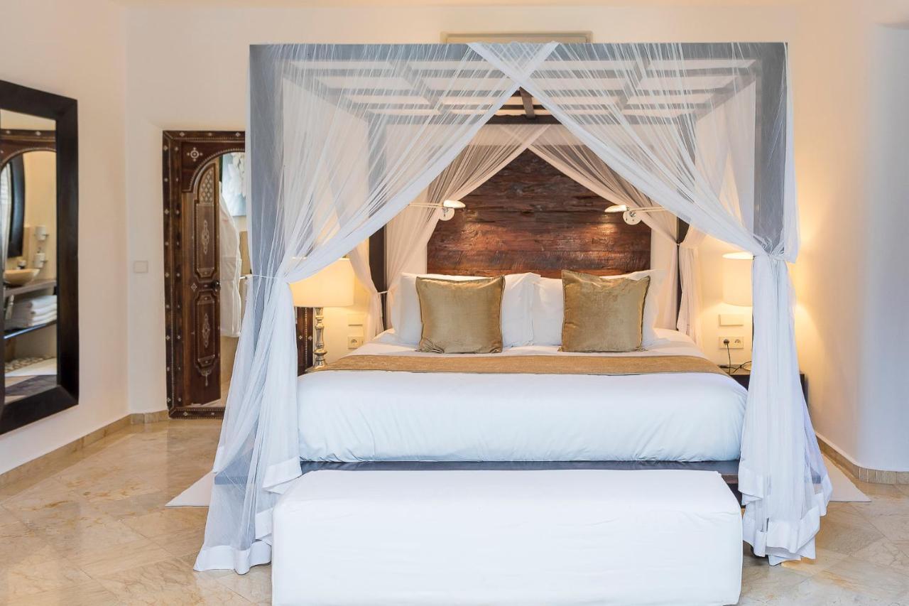 Agroturismo Atzaro Santa Eulària des Riu Εξωτερικό φωτογραφία