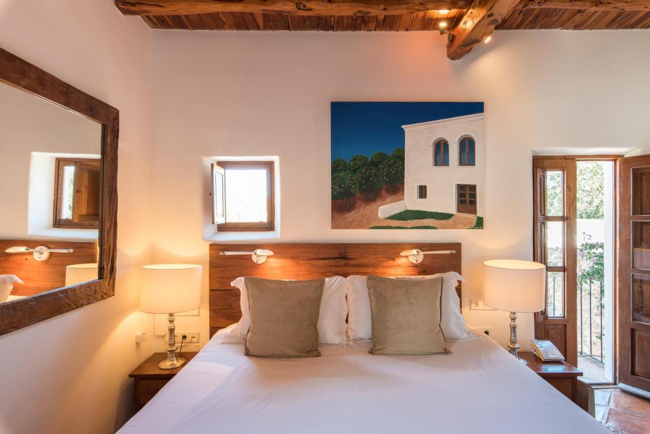 Agroturismo Atzaro Santa Eulària des Riu Εξωτερικό φωτογραφία