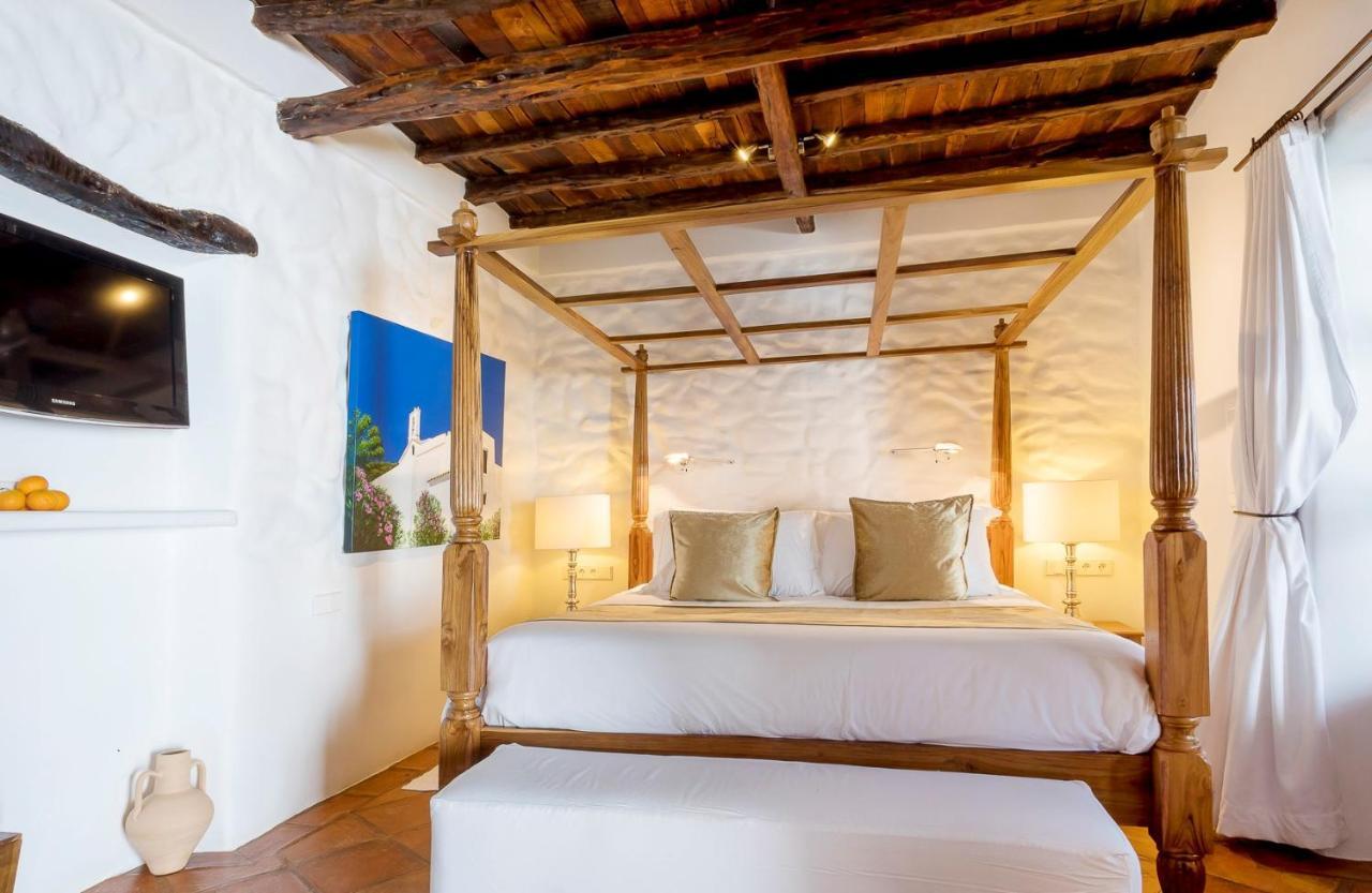 Agroturismo Atzaro Santa Eulària des Riu Εξωτερικό φωτογραφία