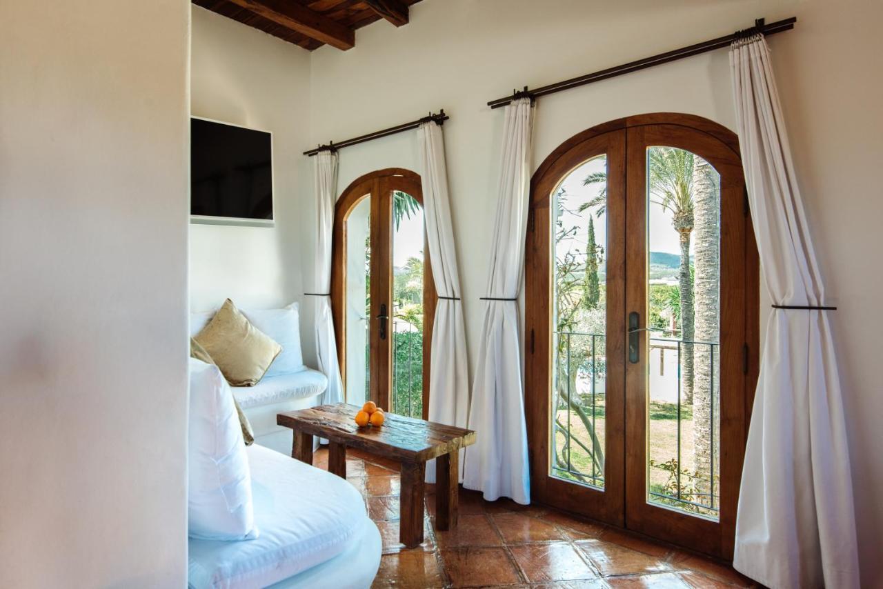 Agroturismo Atzaro Santa Eulària des Riu Εξωτερικό φωτογραφία
